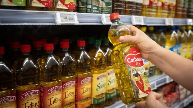 Economía.- El Gobierno aprobará mañana la supresión del IVA del aceite de oliva y la prórroga de la rebaja a alimentos