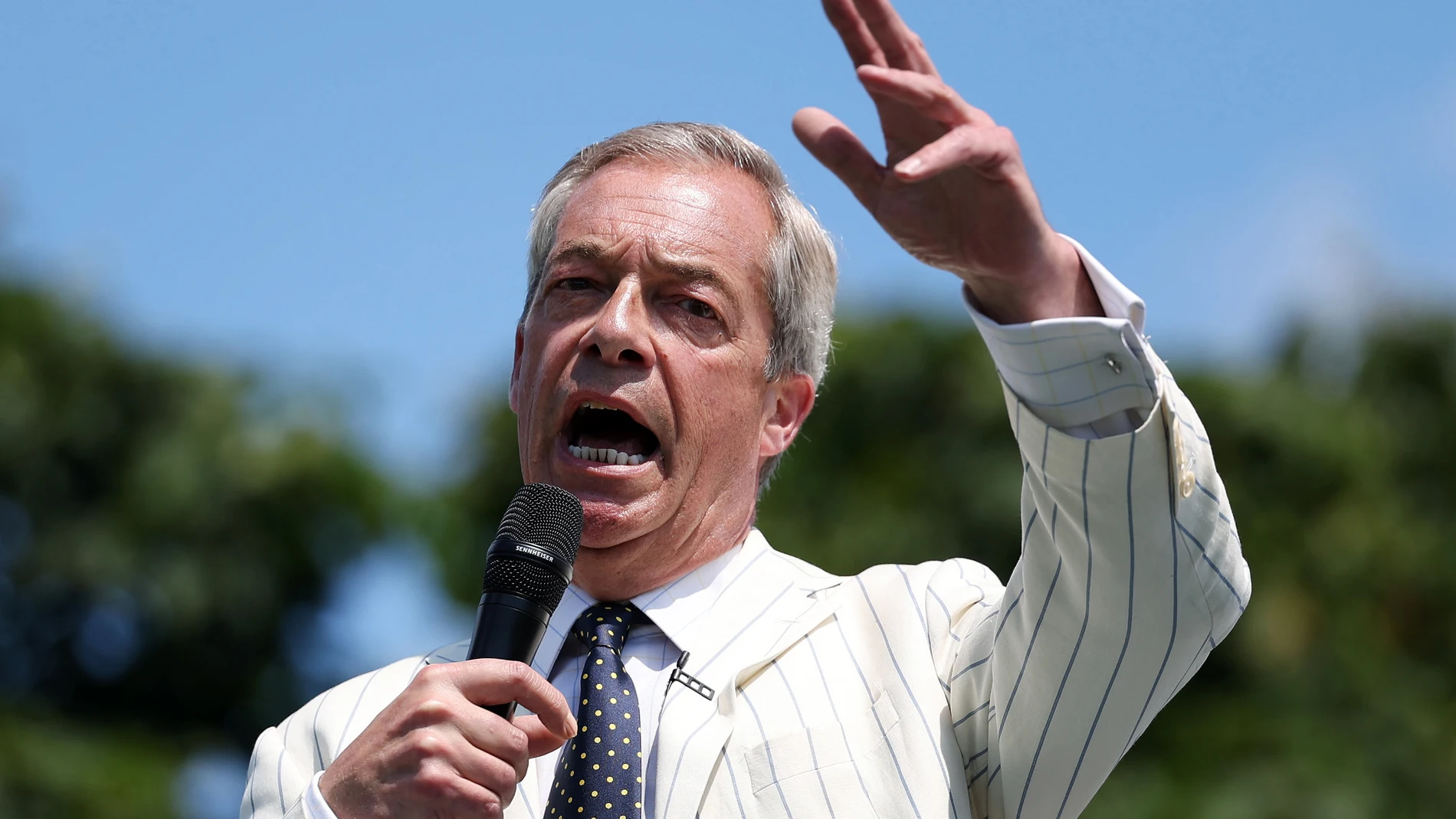 Maidestone (United Kingdom), 24/06/2024.- Reform UK leader Nigel Farage speaks at an election campaign event in Maidstone, Kent, Britain, 24 June 2024. Britain will hold a general election 04 July. (Reino Unido) EFE/EPA/ANDY RAIN
