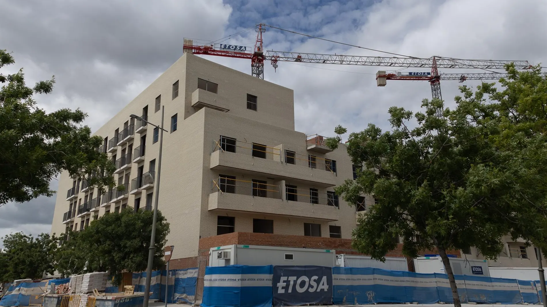 Economía.- Fedea y el CGE piden retirar las medidas de control de precios de la vivienda y recortar la carga tributaria