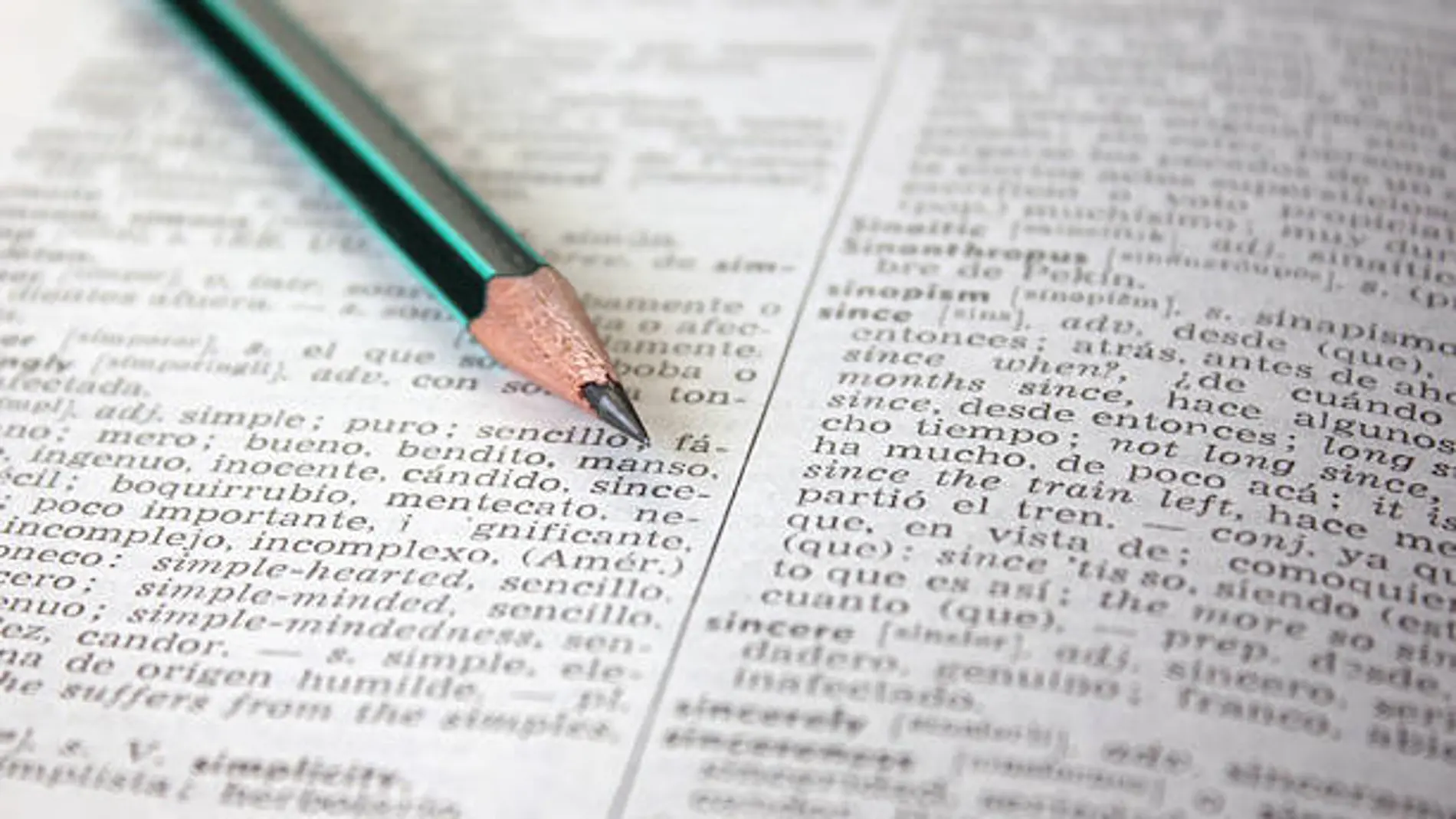 El Diccionario de la RAE recoge más de 100.000 palabras en español (o castellano) que demuestran por qué es el segundo idioma más hablado del mundo