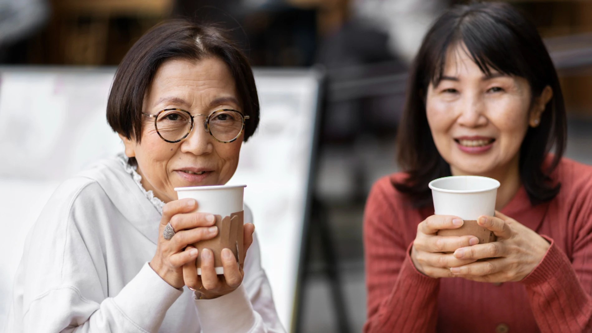 Las 3 sencillas pautas para vivir más años según los sabios de la longevidad de Singapur