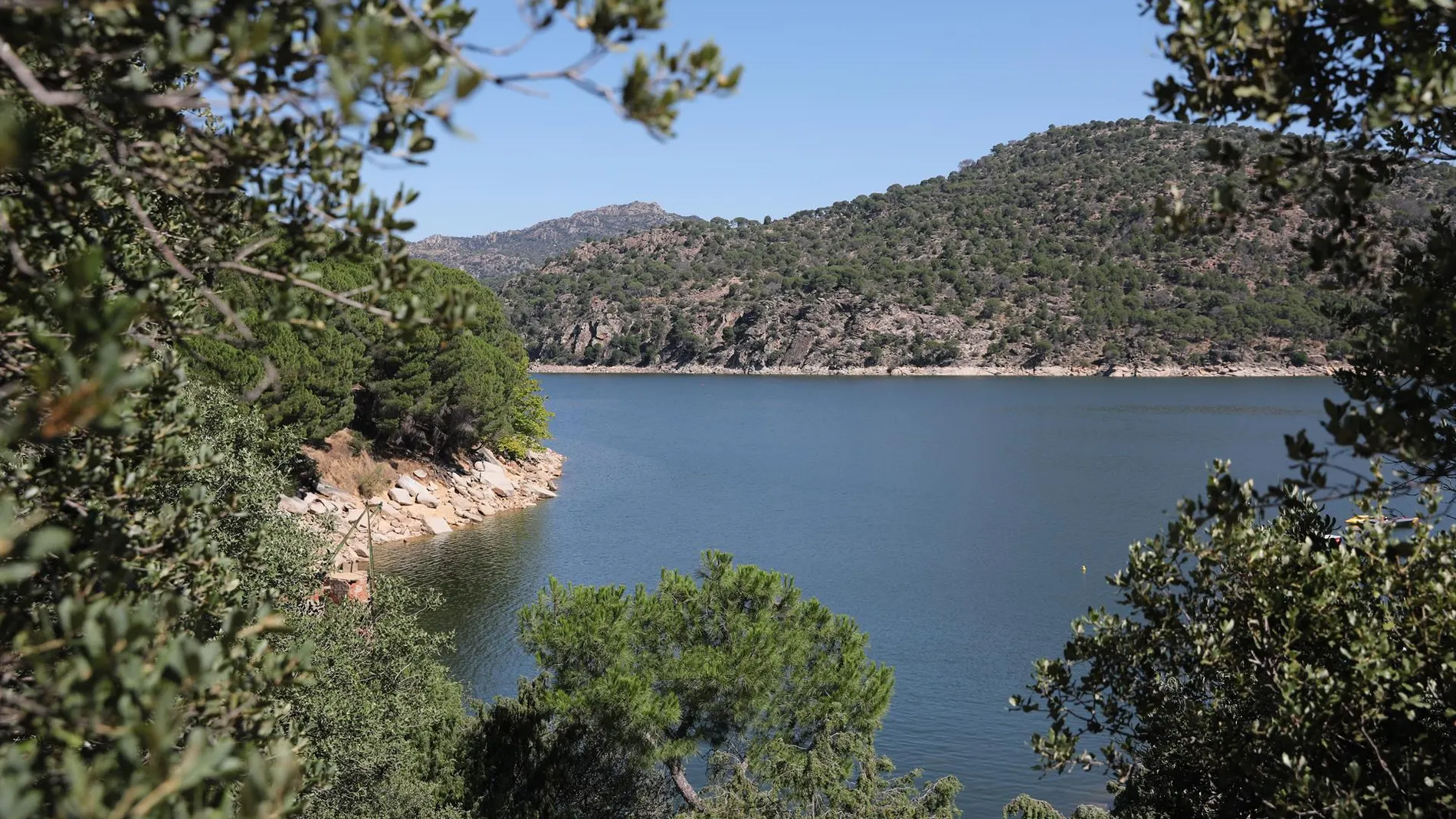 Imagen del pantano de San Juan (Madrid)