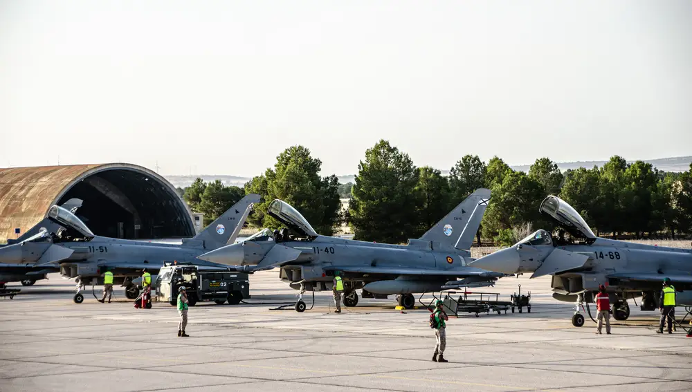 Eurofighters del Ejército del Aire antes del despegue en la base aérea de Los Llanos (Albacete)
