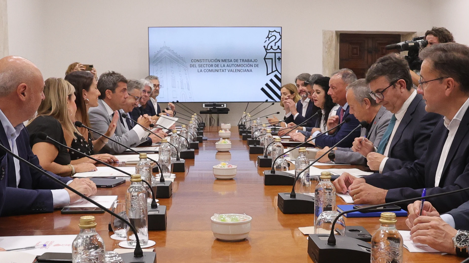 La Mesa de la Automoción valenciana ha celebrado esta mañana su primera reunión