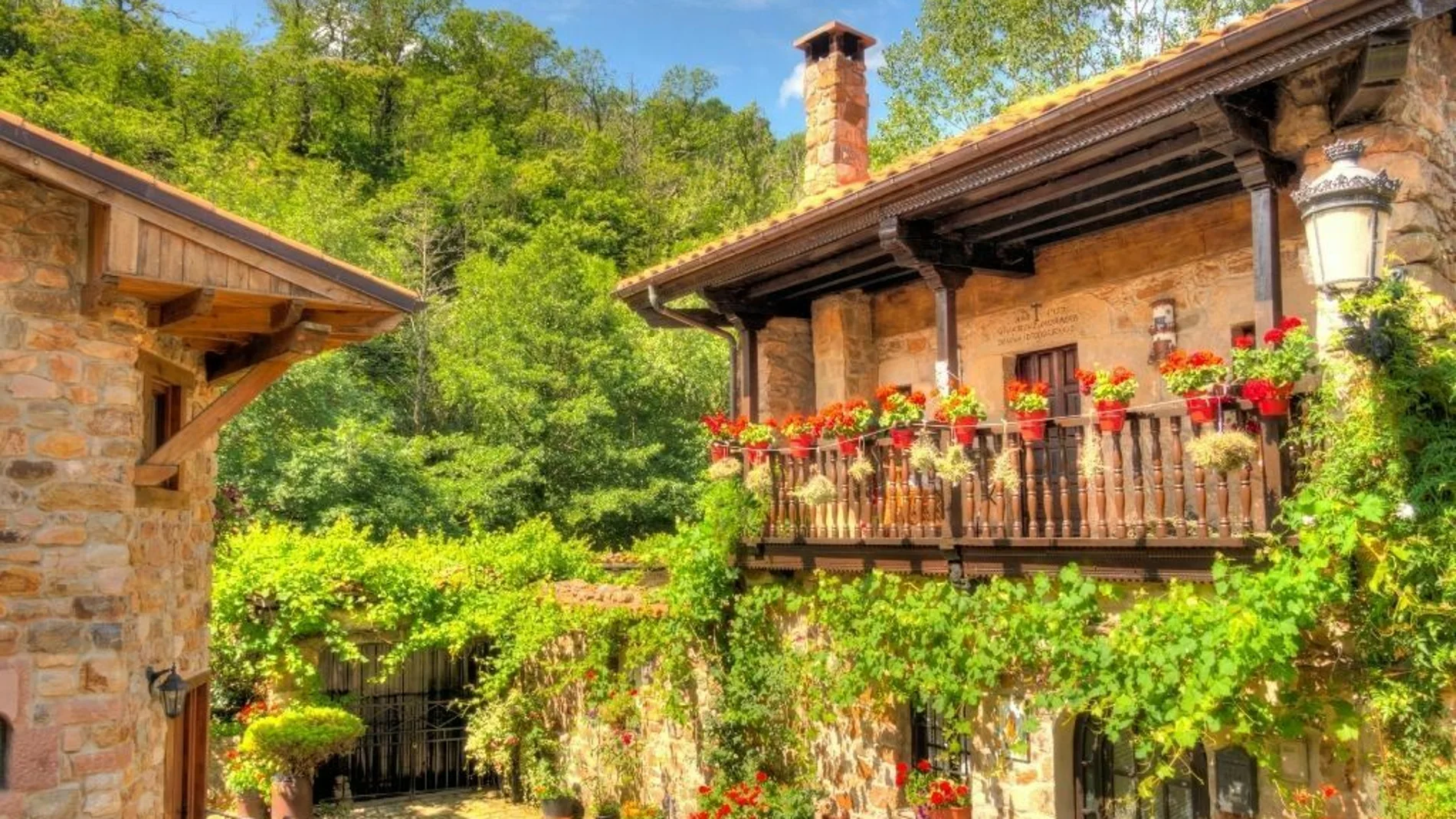 Pueblo medieval en Cantabria