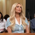 Paris Hilton comparece ante comité en Washington 