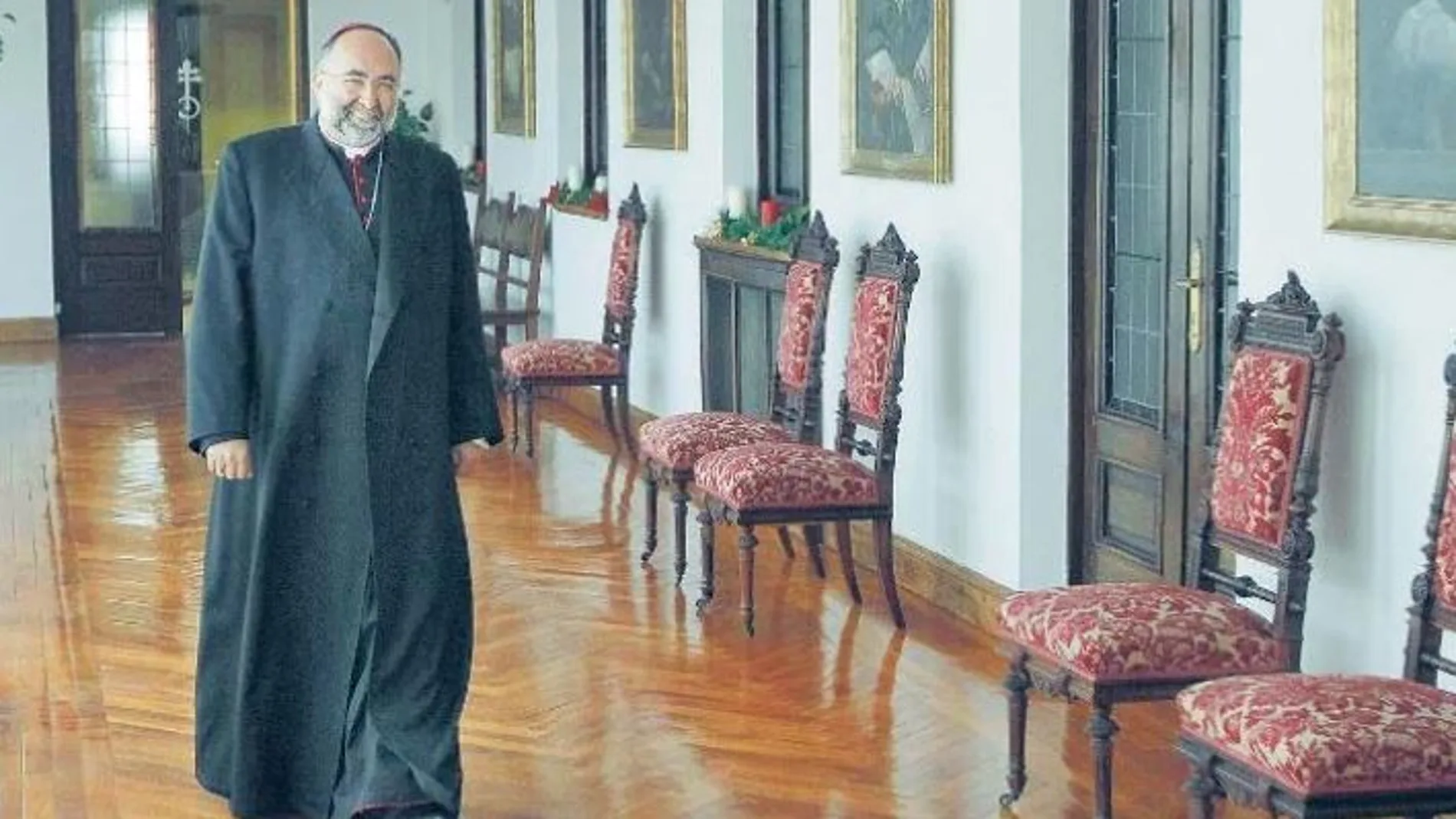 El arzobispo de Oviedo, Jesús Sanz Morales