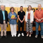 David Villa, junto a Olga Viza, Teresa López, Carlos Guijarro y Pablo Holst Nielsen
