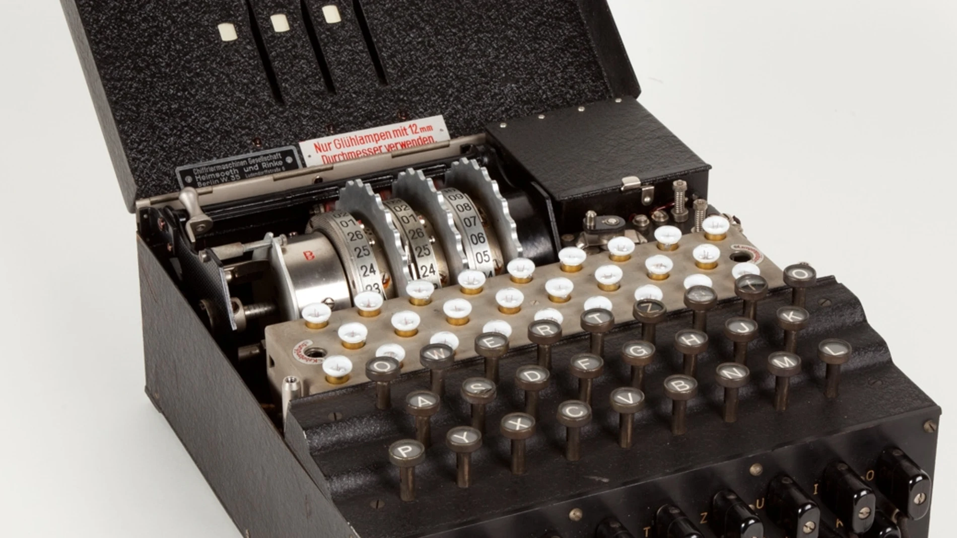 Máquina Enigma en el Museo Nacional de la Ciencia y la Tecnología Leonardo da Vinci, Milán
