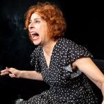 Crítica de "Lucha y metamorfosis de una mujer": el ego y su predicamento hoy en día ★★★