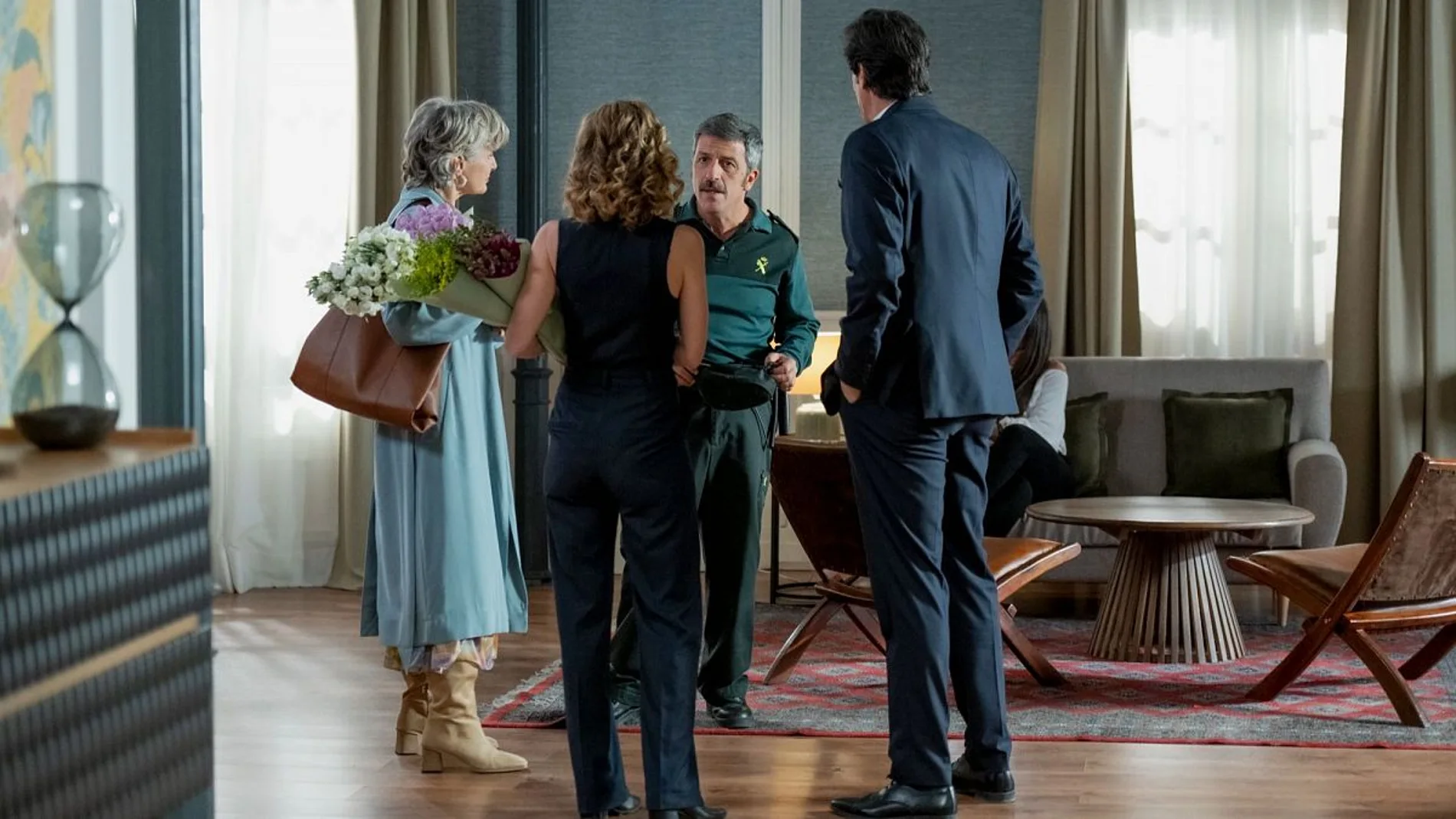 En el regreso de "4 estrellas", esta noche, Javier está a punto de descubrir el secreto de Bea