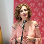 María Jesús Montero inaugura el 50 aniversario de la Dirección General de Tributos