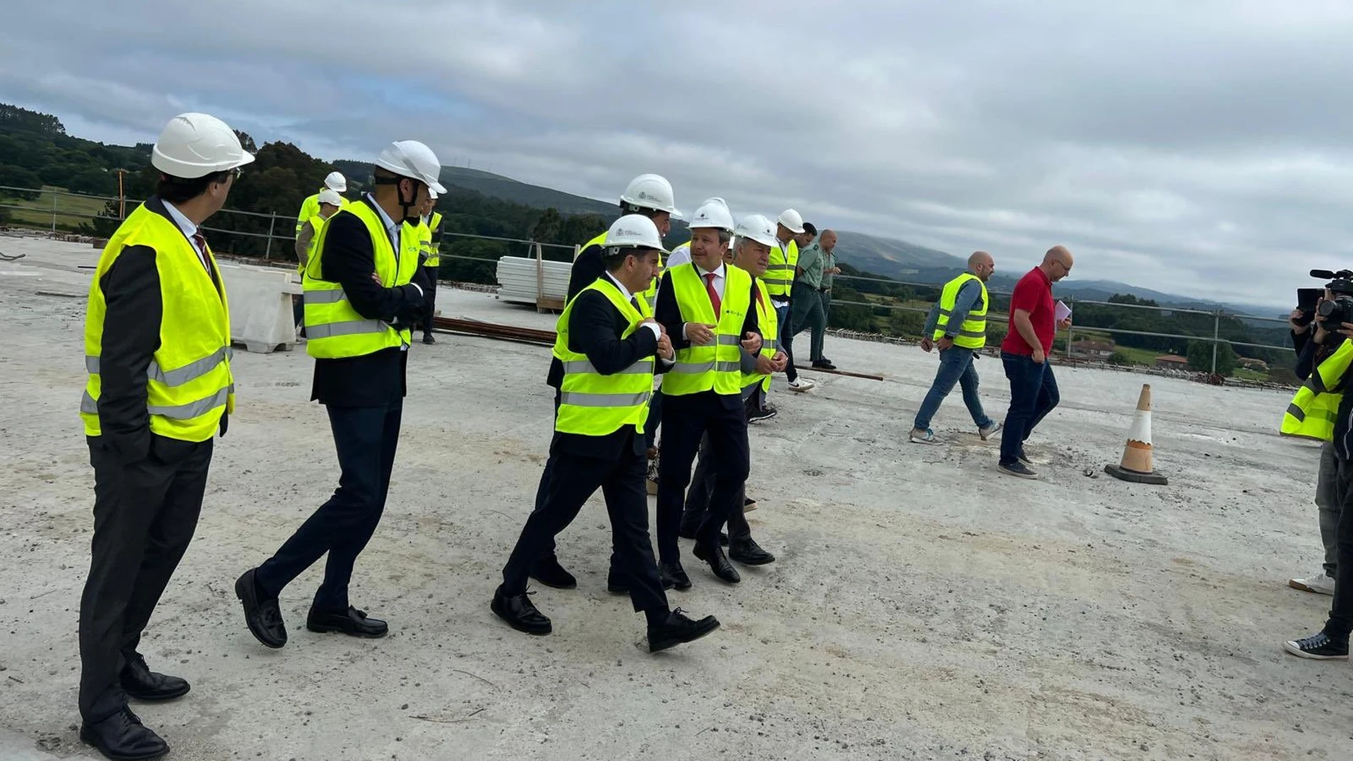 El secretario de Estado de Transportes y Movilidad Urbana, José Antonio Santano, visitando hoy las obras.