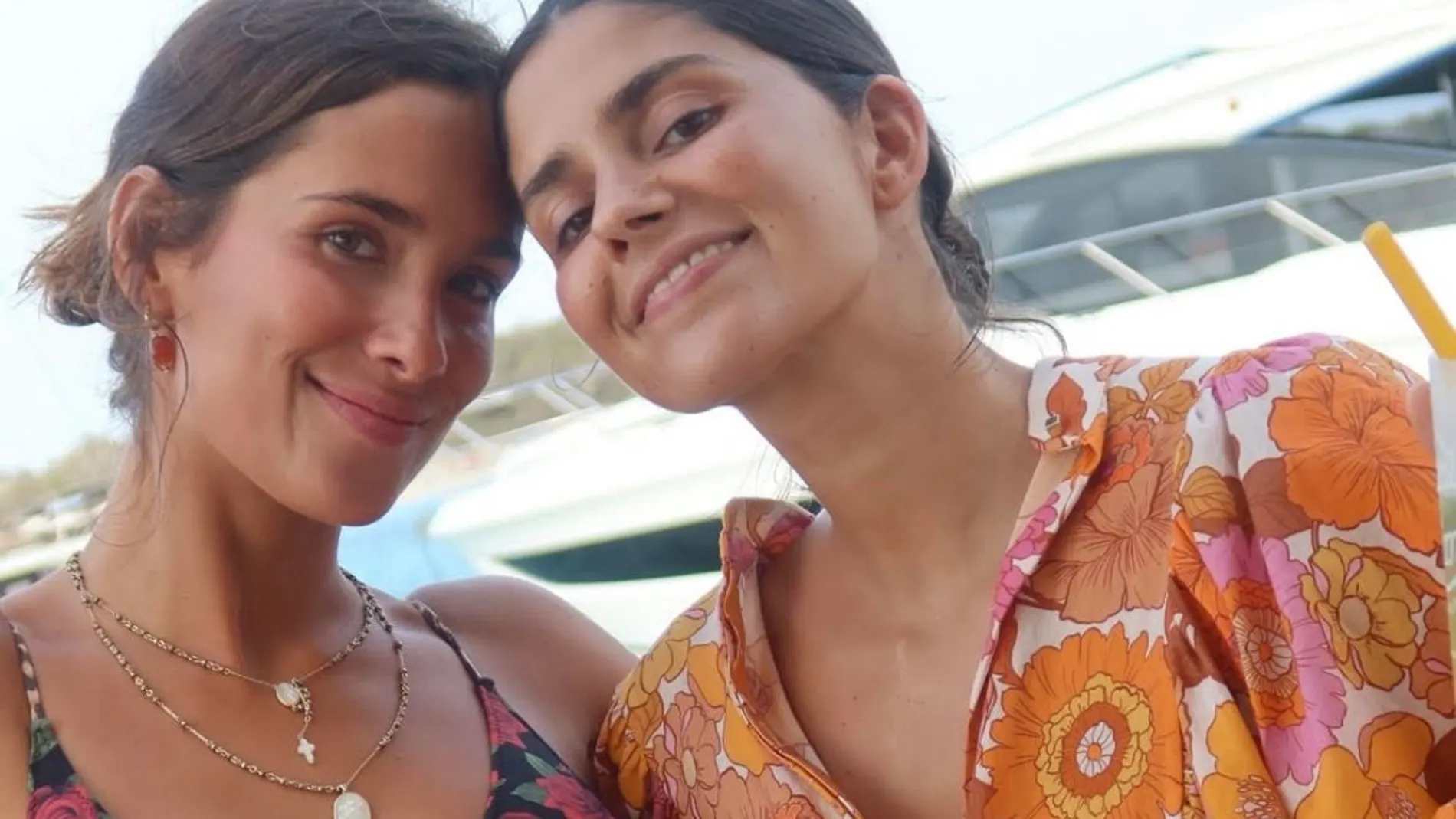 María Pombo y María García de Jaime en Formentera.