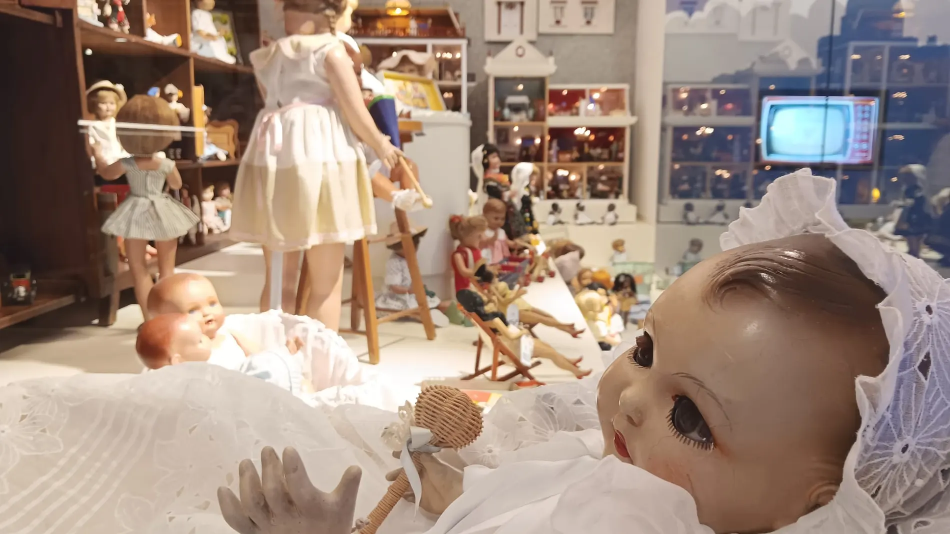 Apertura del nuevo espacio expositivo de María Emilia Lira