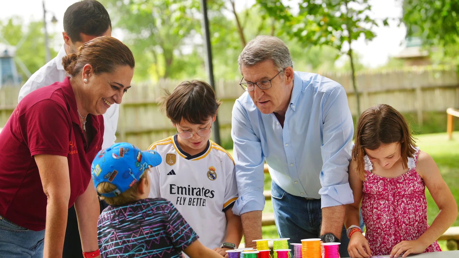 Feijóo anuncia que el PP llevará al Senado una ley de familia y conciliación