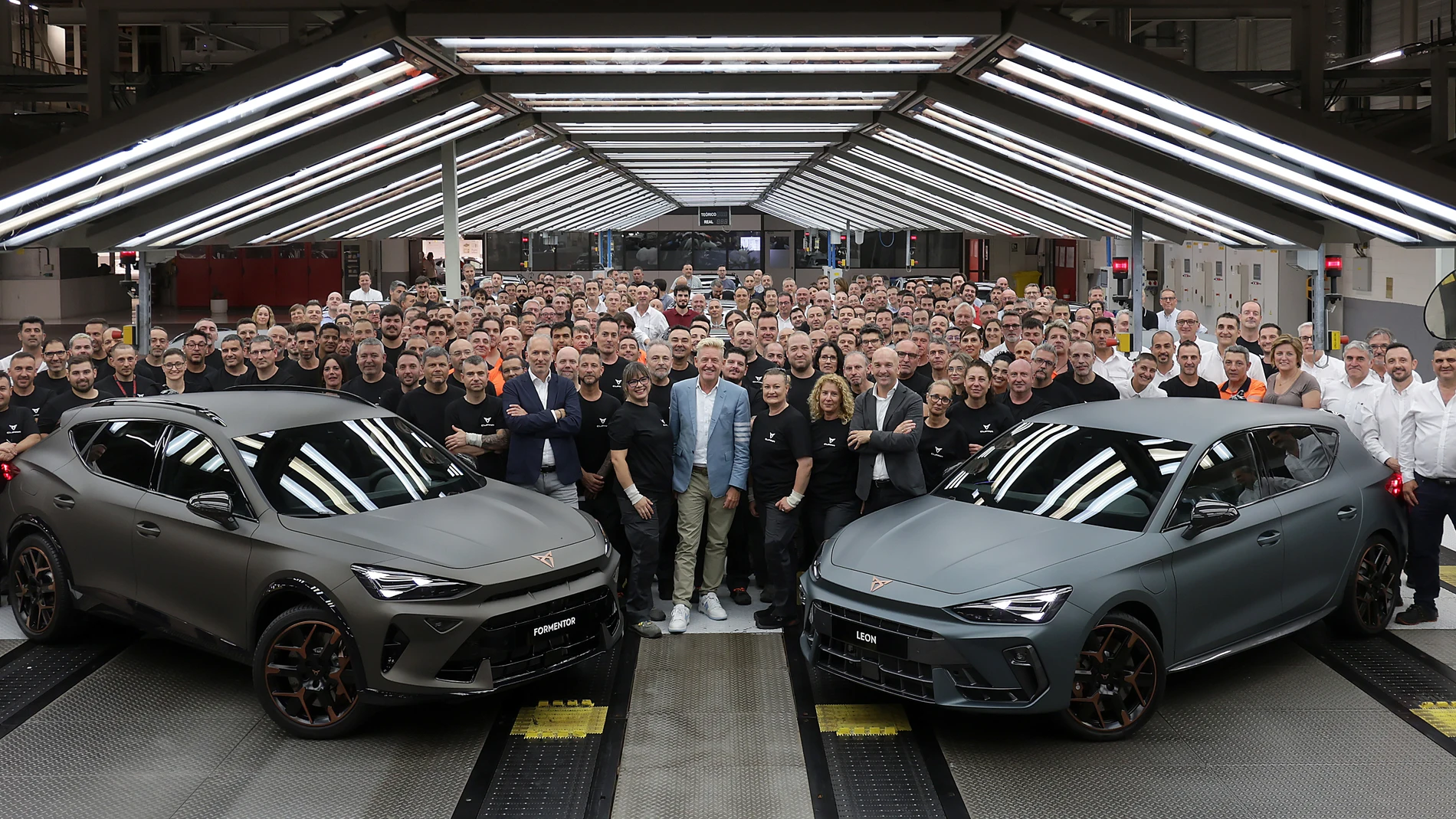 Formentor y León, los dos modelos de Cupra que renuevan la fábrica de Martorell