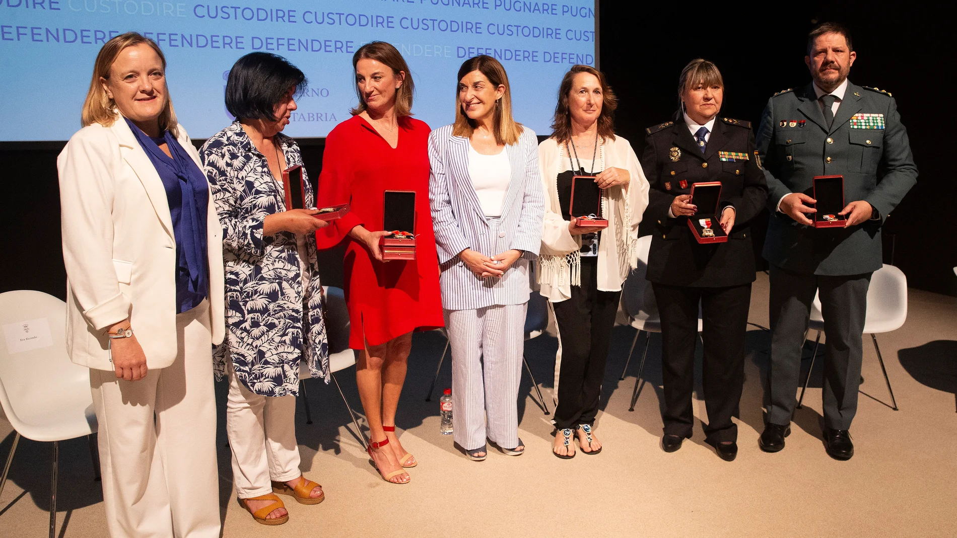La presidenta de Cantabria, María José Sáenz de Buruaga, preside el acto de recuerdo y homenaje a las víctimas del terrorismo y la entrega de medallas de la Comunidad Autónoma GOBIERNO DE CANTABRIA 27/06/2024