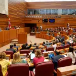 Procuradores en un Pleno de las Cortes regionales en la última legislatura