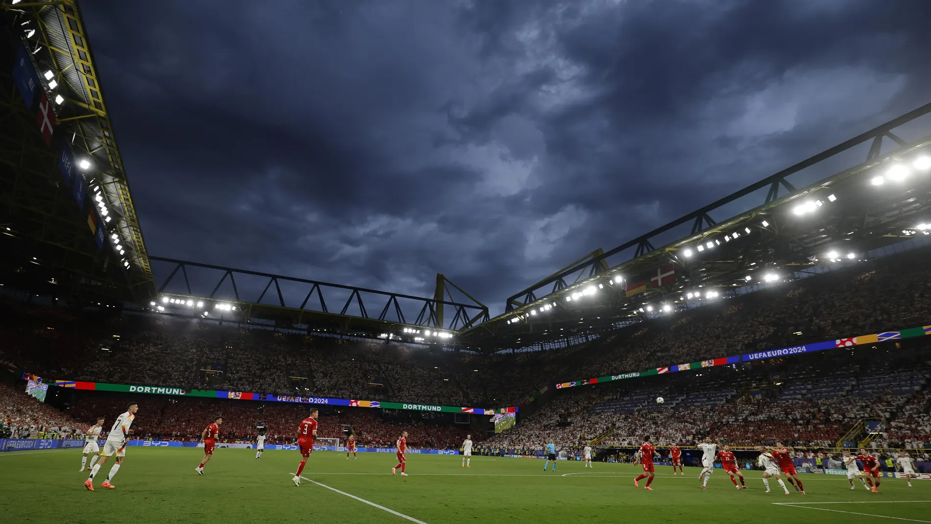 Dortmund (Germany), 29/06/2024.- General view of the UEFA EURO 2024 Round of 16 soccer match between Germany and Denmark, in Dortmund, Germany, 29 June 2024. (Dinamarca, Alemania) EFE/EPA/ANNA SZILAGYI