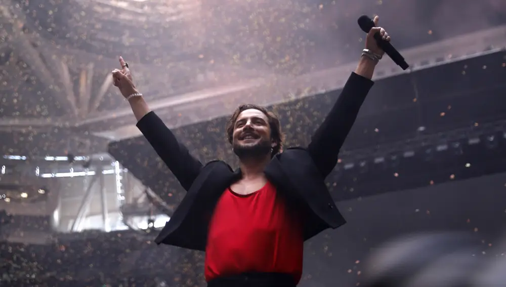 Concierto de Manuel Carrasco en el Santiago Bernabeu. © Jesús G. Feria.