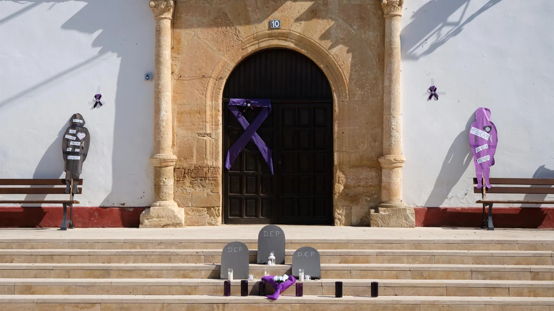 Las Pedroñeras (Cuenca) convoca un minuto de silencio mañana para condenar los asesinatos de una mujer y sus dos hijos
