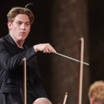 El director y violinista Klaus Mäkelä de 28 años