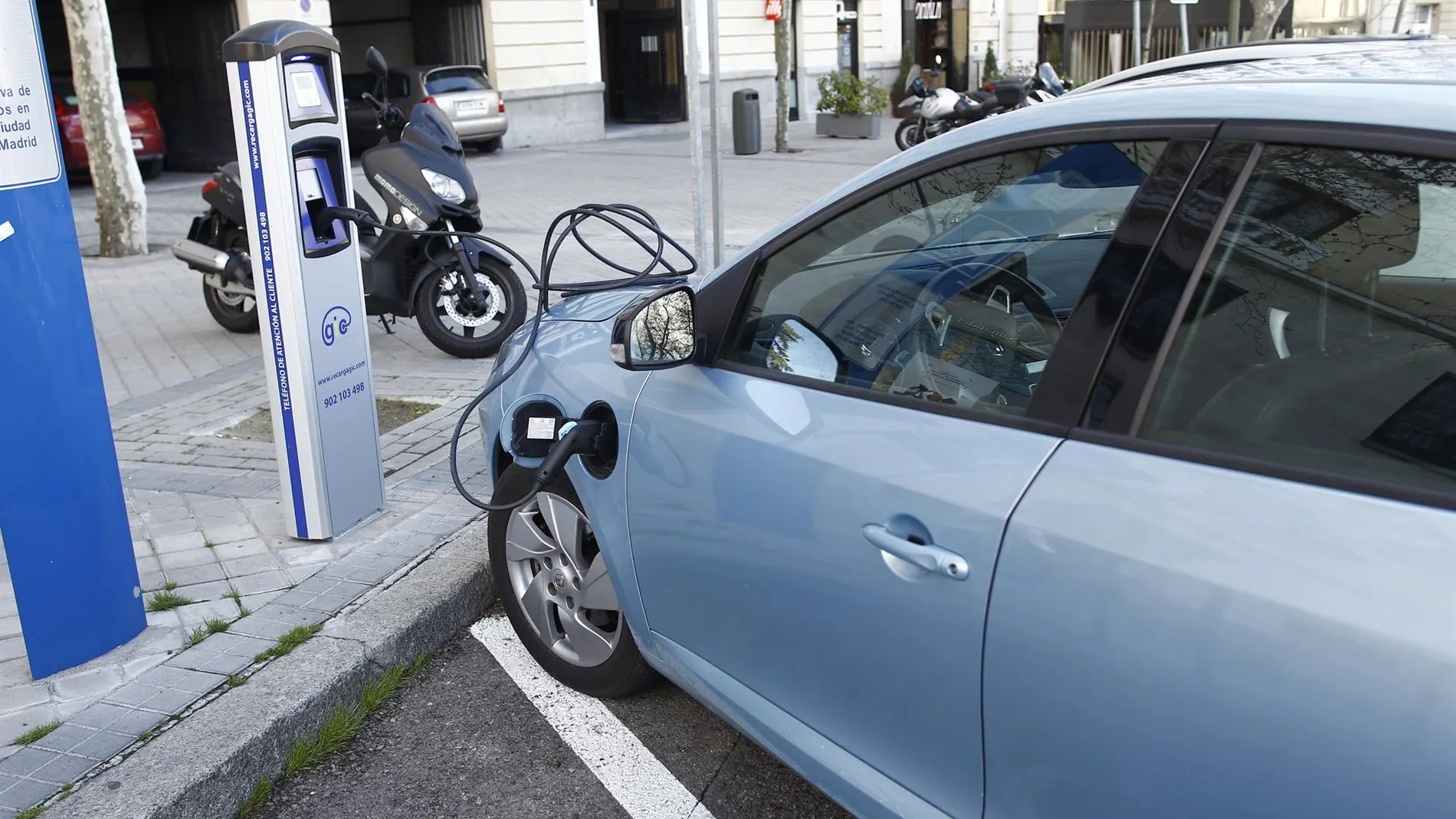 Economía/Motor.- Las matriculaciones de turismos electrificados caen un 11,4% en junio, hasta las 10.887 unidades