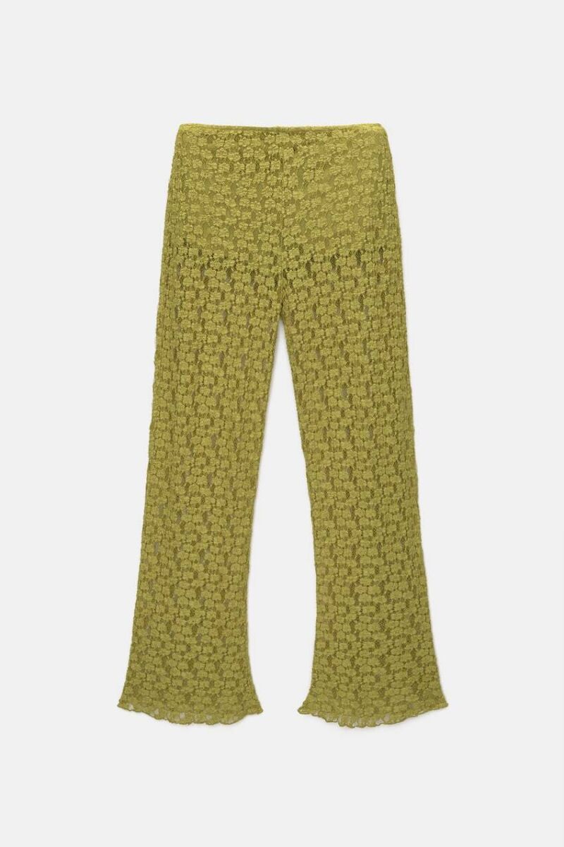 Pantalón flare.