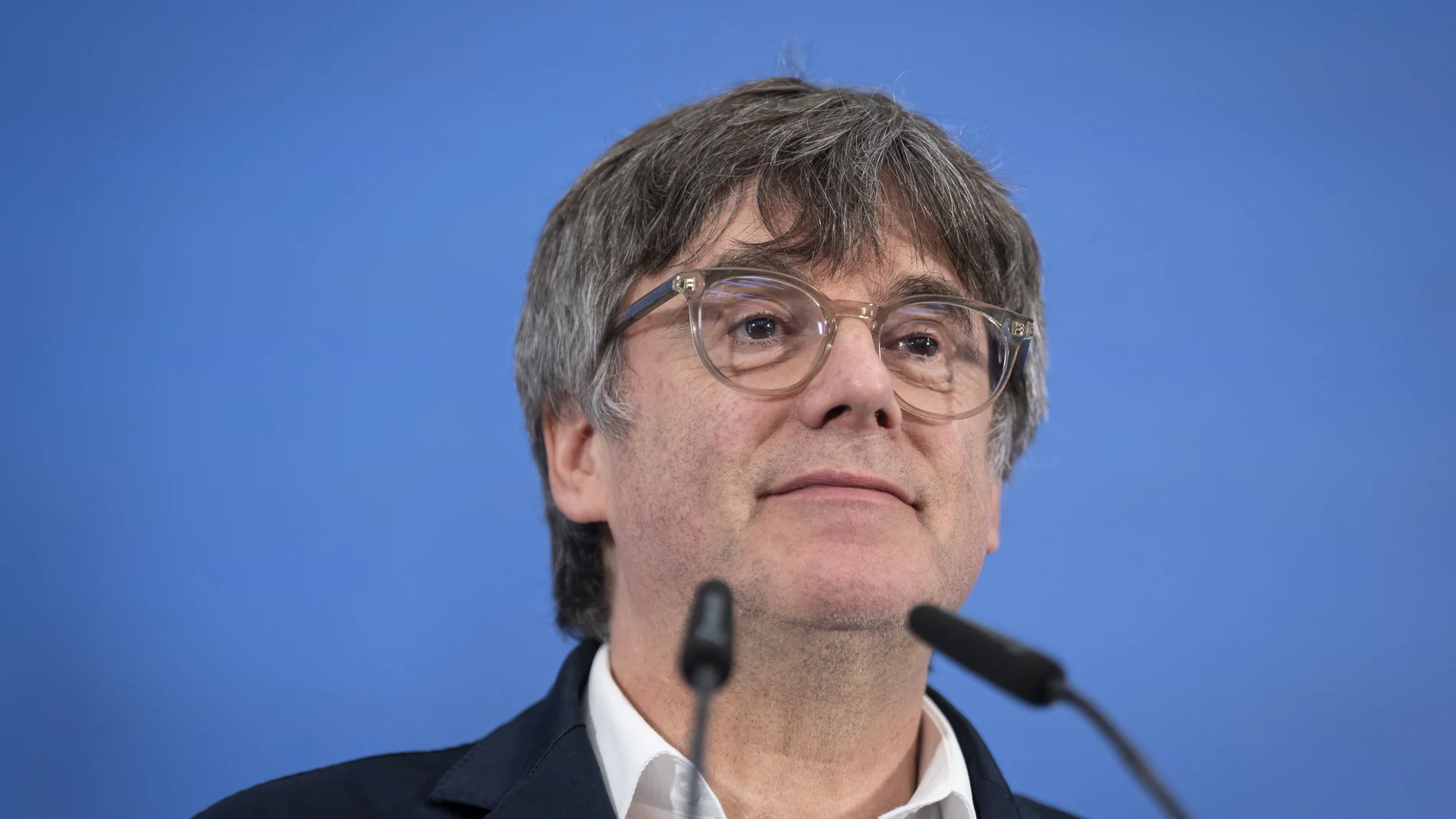 GRAFCAT4228. ARGELÈS-SUR-MER (FRANCIA), 13/05/2024.- El candidato de Junts a la presidencia de la Generalitat, Carles Puigdemont, durante la rueda de prensa que ha ofrecido este lunes en la que ha anunciado que presentará su candidatura en el Parlament para ser investido como president y ha afirmado que tiene opciones de lograrlo en segunda vuelta y liderar "un Govern de coherencia soberanista". EFE/David Borrat