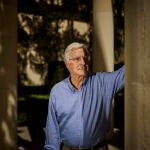 Entrevista a José María Barreda, que presenta su libro 'Un militante de base en (la) Transición", el título de