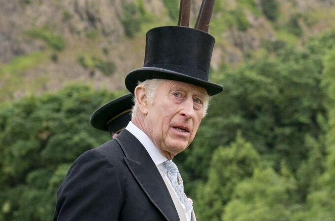 Carlos III en una fiesta en Edimburgo, Escocia