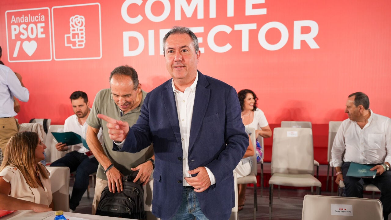 Los críticos ven a la dirección del PSOE-A «en la prórroga»