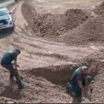 Agentes preparan el terreno para la detonación