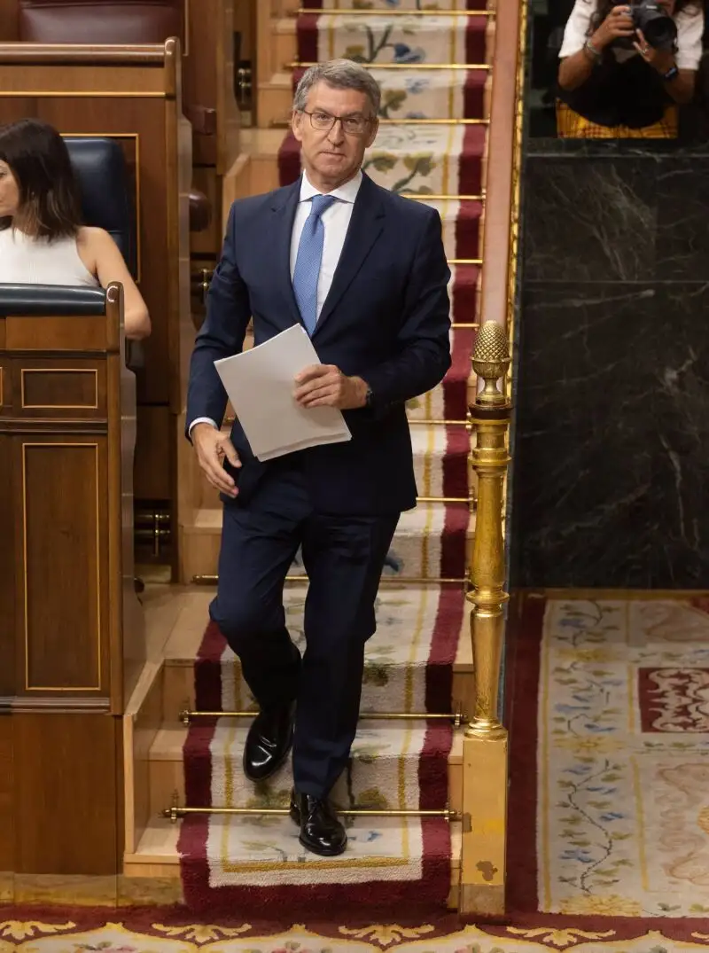 Feijóo afea a Abascal que invierta el 50% de su tiempo en criticar al PP cuando echar a Sánchez es "urgencia nacional"