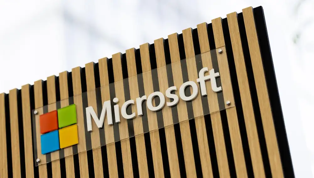 Microsoft investiga el problema en la actualización de Crowdstrike que afecta a empresas a nivel global