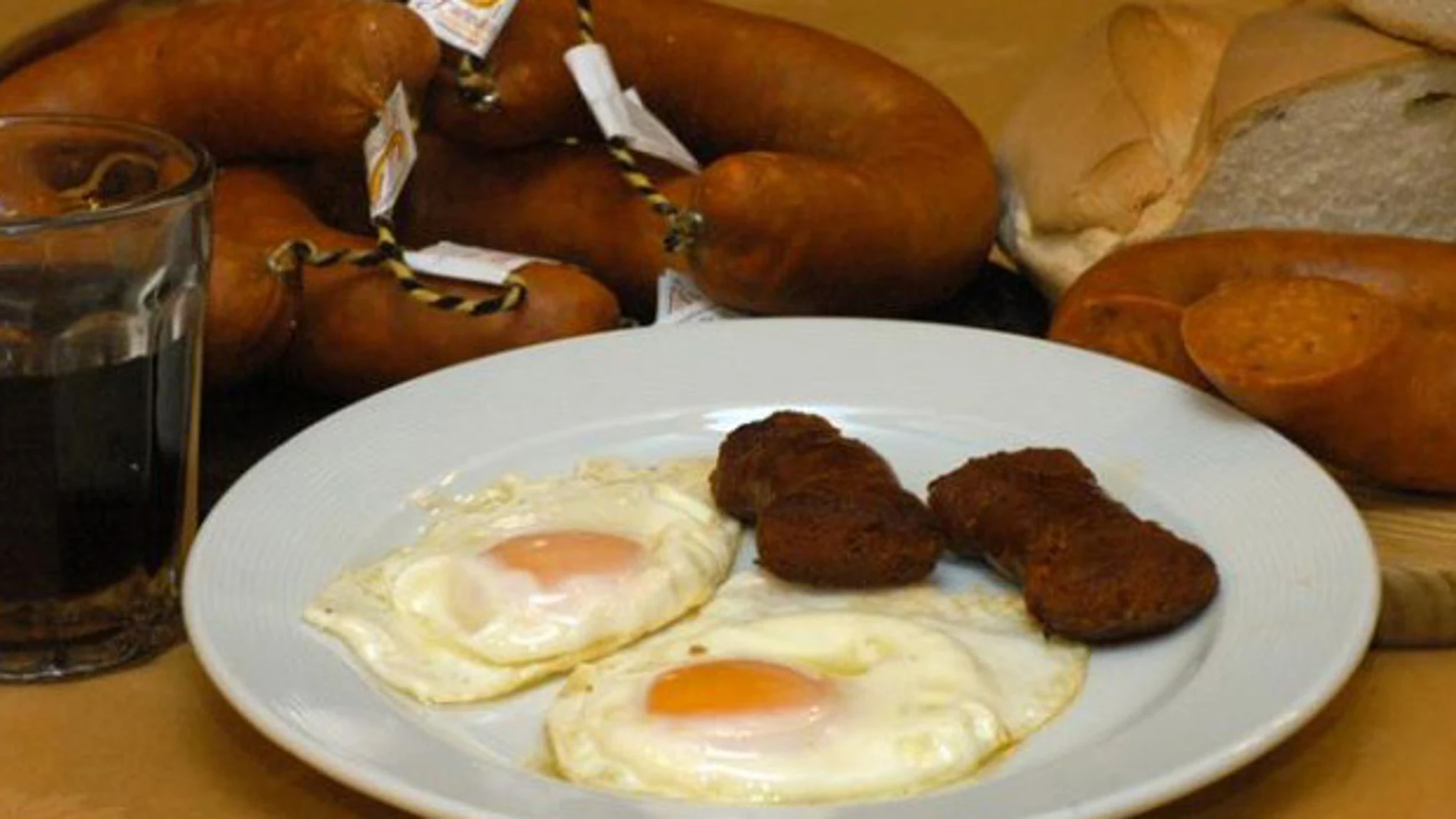 Huevos fritos con farinato un plato típico de tierras salmantinas