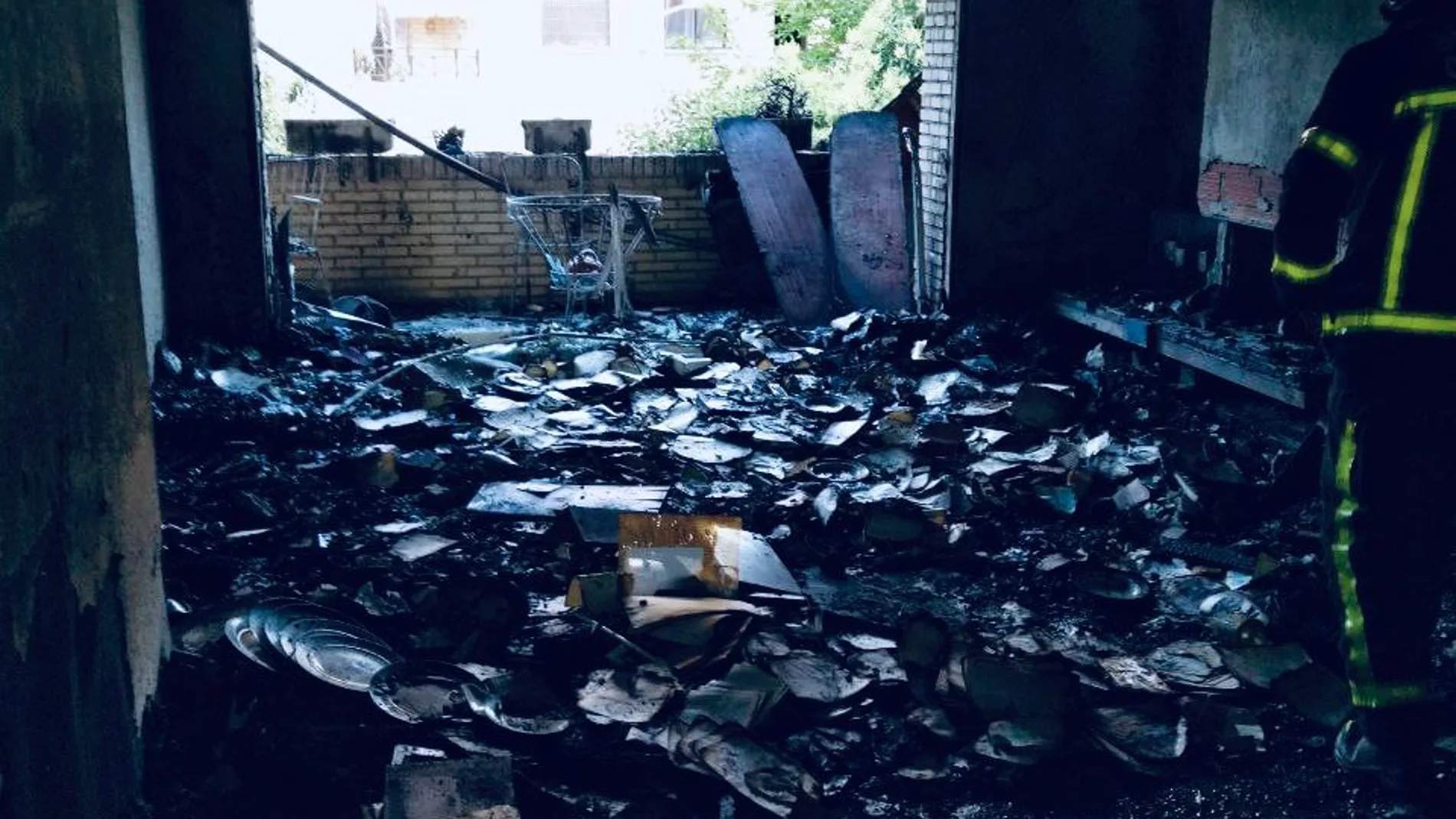 Aspecto de la vivienda tras el fuego