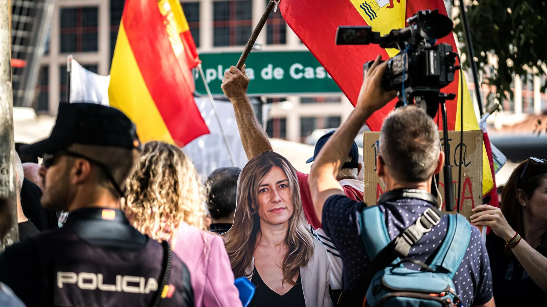 MADRID.-Ayuso ve el dispositivo policial de la declaración de Begoña Gómez una "escena propia de una dictadura bolivariana"