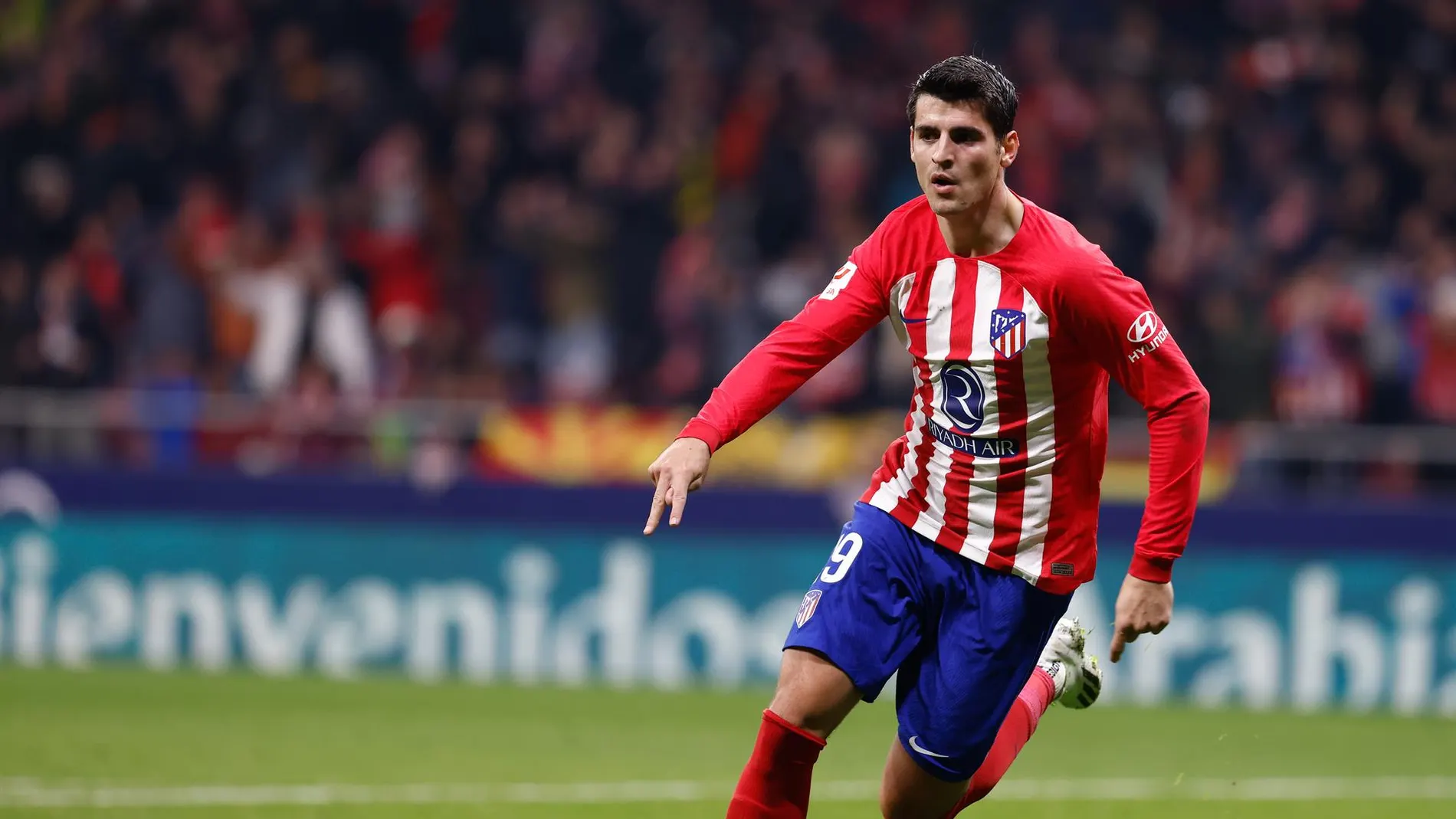 Fútbol.- El delantero español Álvaro Morata ficha por el Milán italiano hasta 2028