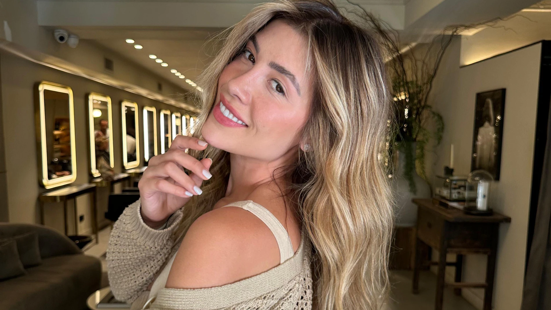 Michelle Salas, la hija de Luis Miguel, tras visitar a Ana Lérida en Barcelona