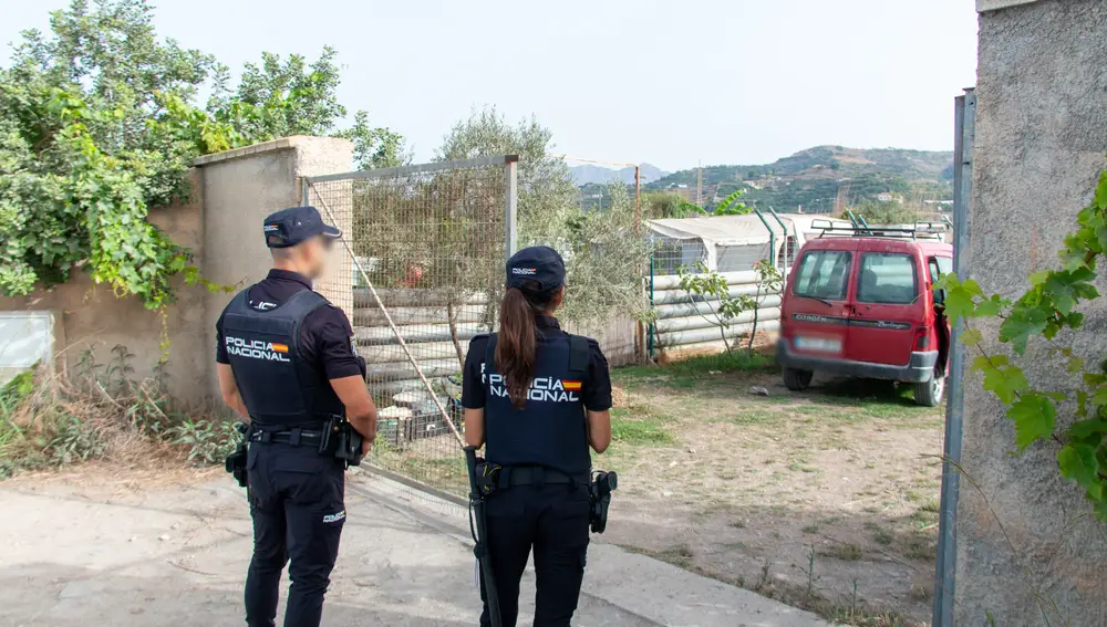 La mujer hallada muerta con signos de violencia en Motril (Granada) estaba en una caravana