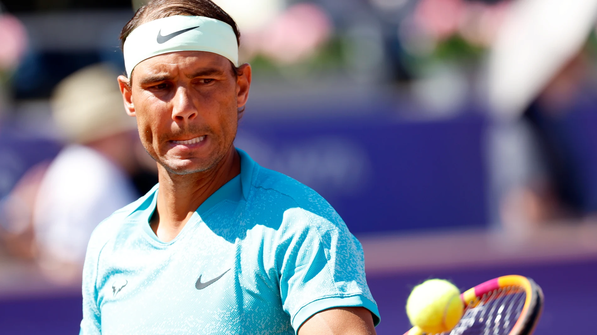 Bastad (Sweden), 20/07/2024.- Rafael Nadal of Spain in action during his Men's Singles semi final match against Duje Ajdukovic of Croatia at the Swedish Open tennis tournament in Bastad, Sweden, 20 July 2024. (Tenis, Croacia, España, Suecia) EFE/EPA/Adam Ihse SWEDEN OUT