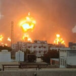 Israel bombardea ciudad portuaria de Yemen tras ataque de los rebeldes hutíes en Tel Aviv