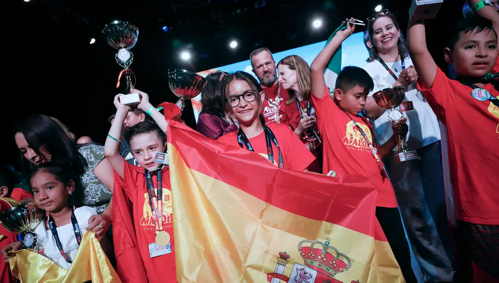 CAMPEONATO MUNDIAL DE CÁLCULO EN EL PARQUE DE ATRACCIONES DE MADRID
