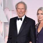 Clint Eastwood y Christina Sandera