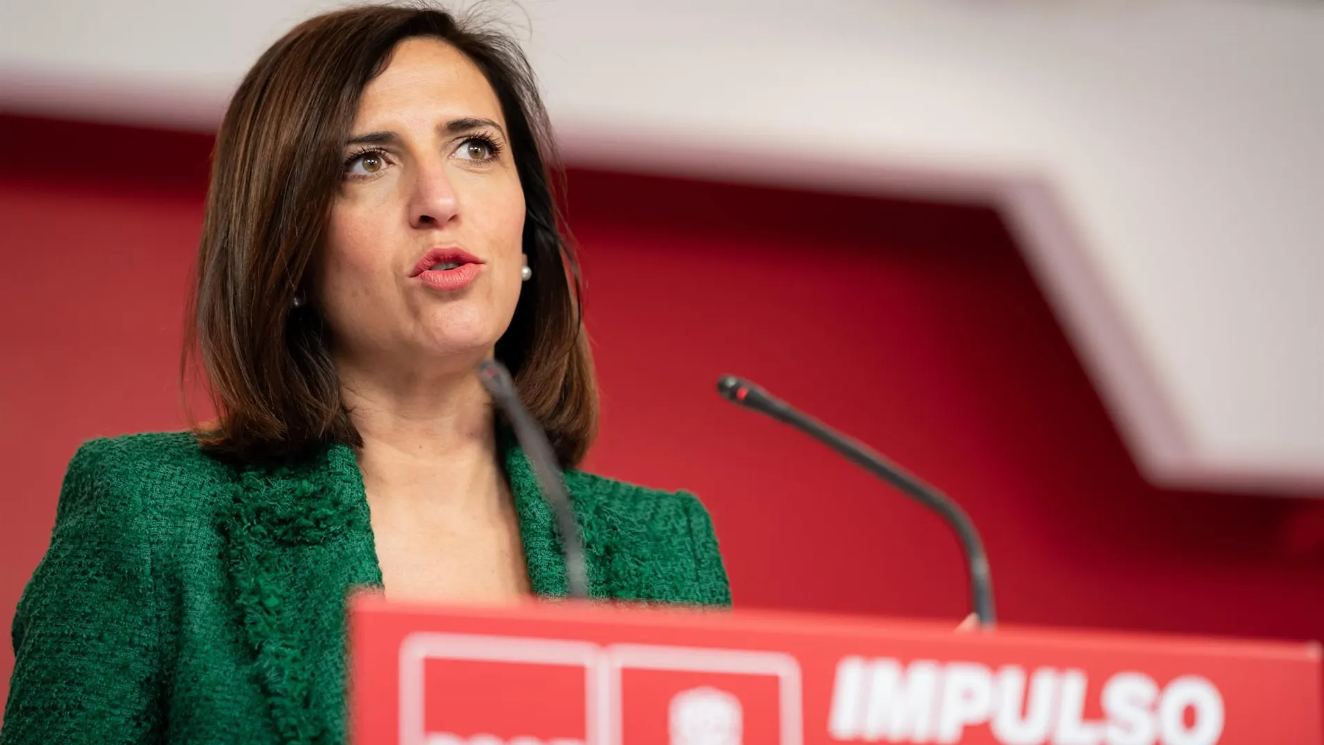 Esther Peña (PSOE) prevé que el futuro del PP pasa por los juzgados: "La corrupción les estalla como la ruptura con Vox"