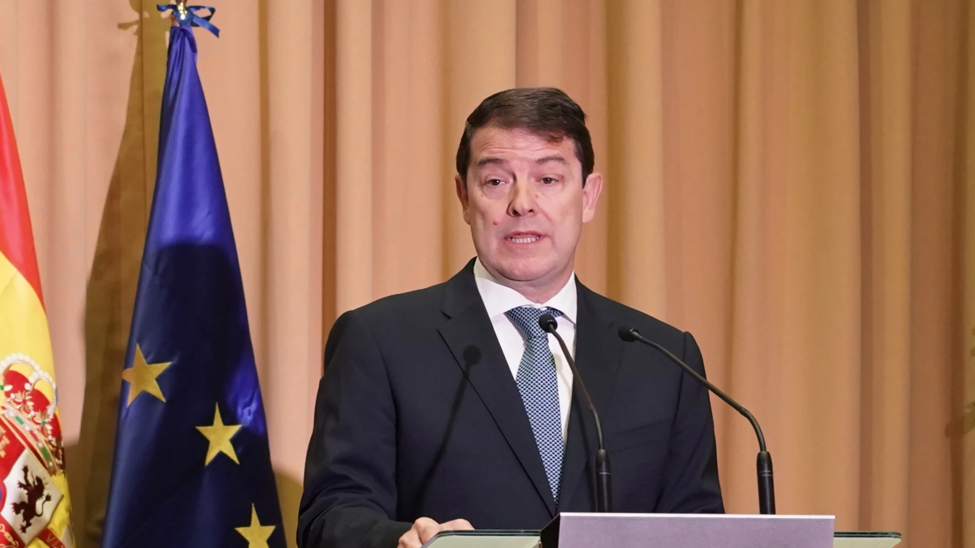 Uno de los nuevos retos de Fernández Mañueco con su nuevo Gobierno es impulsar el Diálogo Social en Castilla y León