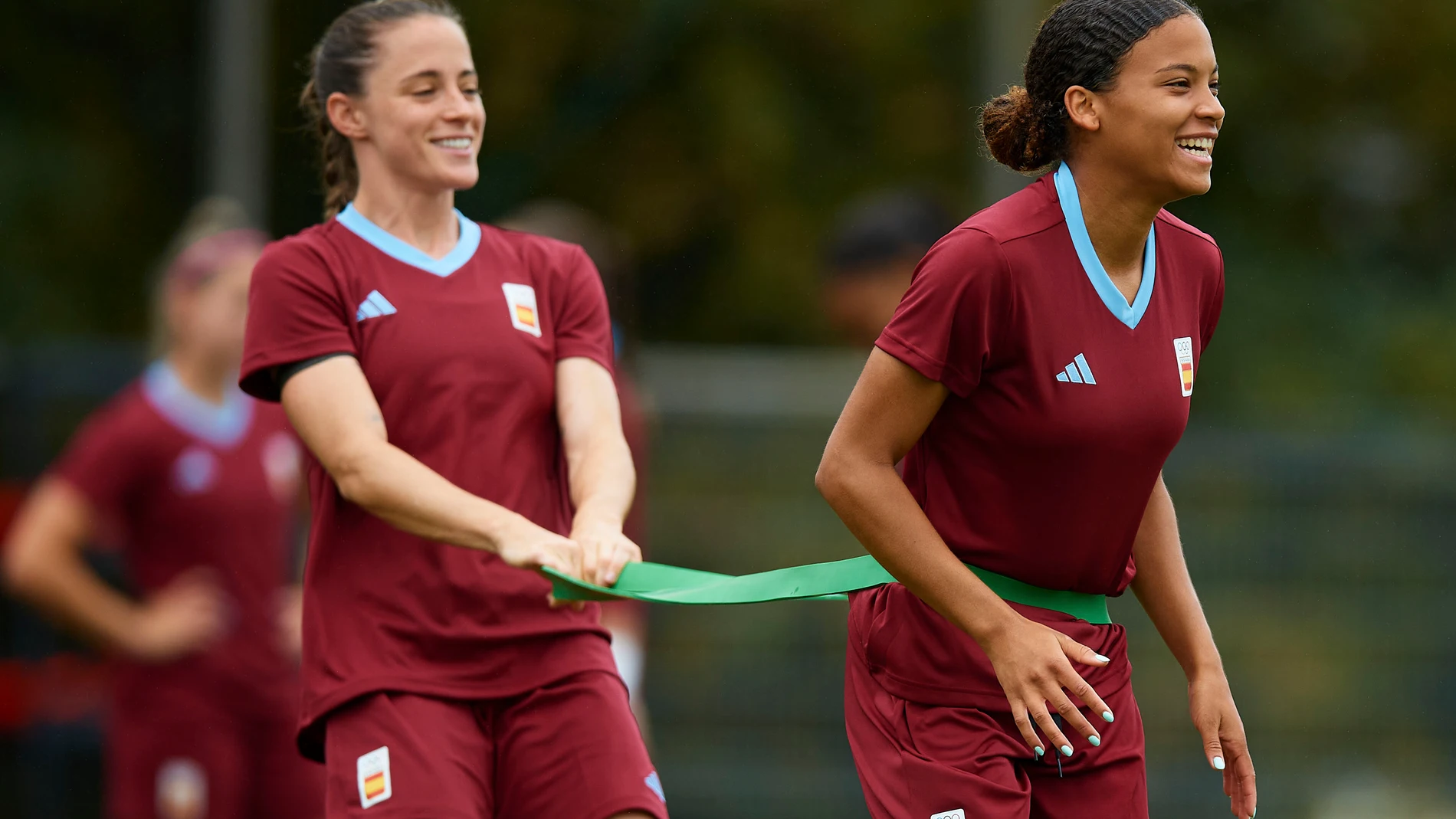 NANTES, 23/07/2024.- Las jugadoras de España durante el entrenamiento de la Selección Española Femenina, este martes en el Stade L'Euraudiere de Nantes, para preparar su participación en los Juegos Olímpicos de París. EFE/RFEF/David_Aliaga/SOLO USO EDITORIAL/SOLO DISPONIBLE PARA ILUSTRAR LA NOTICIA QUE ACOMPAÑA (CRÉDITO OBLIGATORIO)