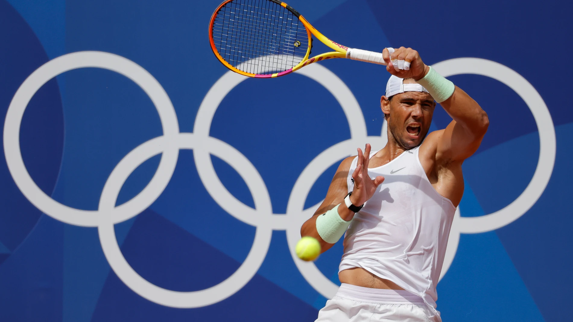Nadal, en pleno entrenamiento en París
